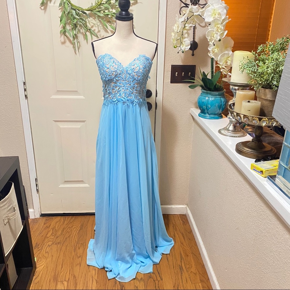 Elegant Blue Strapless Dress